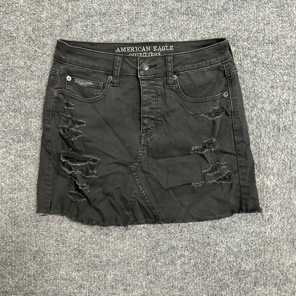 American Eagle Denim Skirt Womens Size 2 Black Distressed Raw Hem Stretch Mini